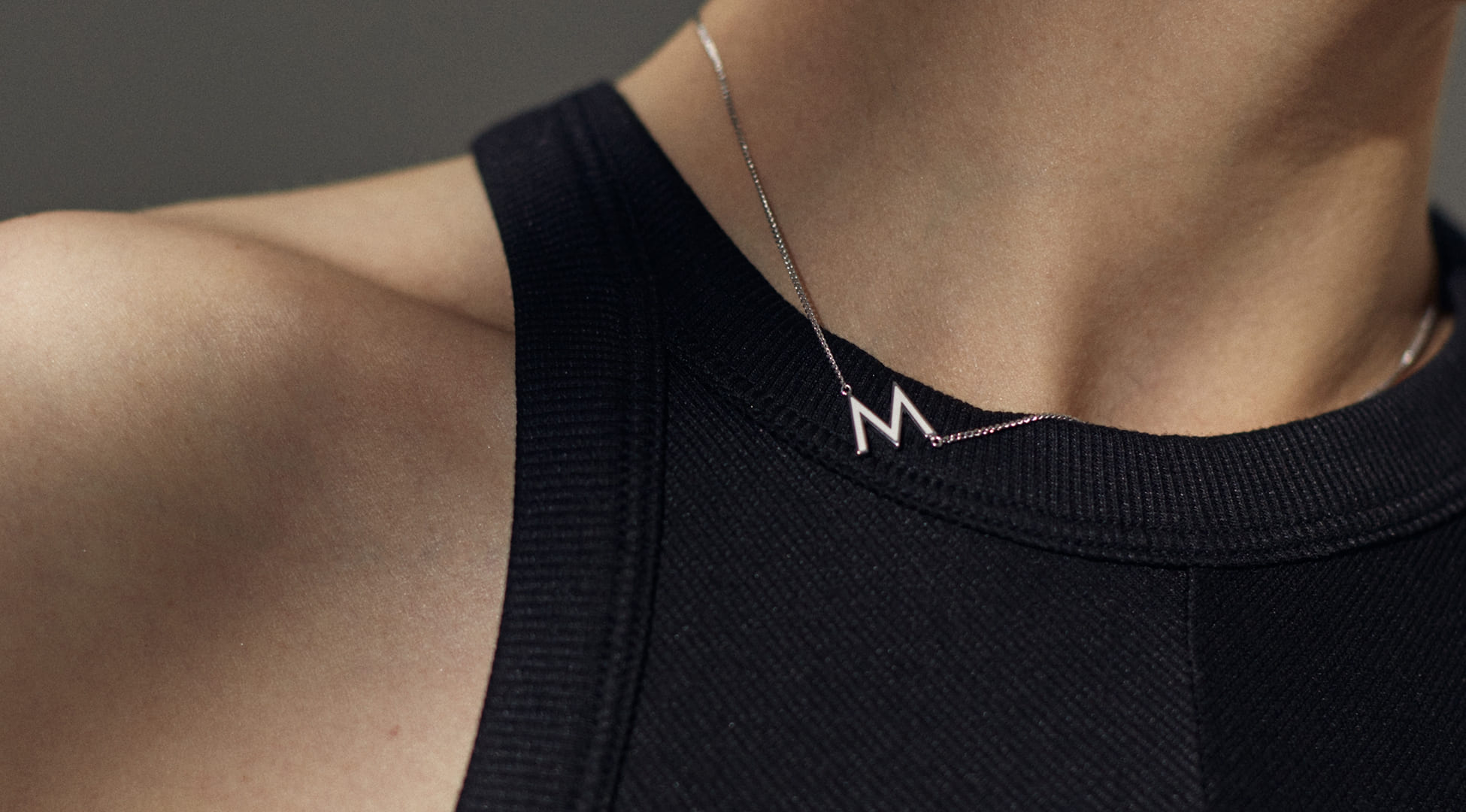 avgvst jewelry site design